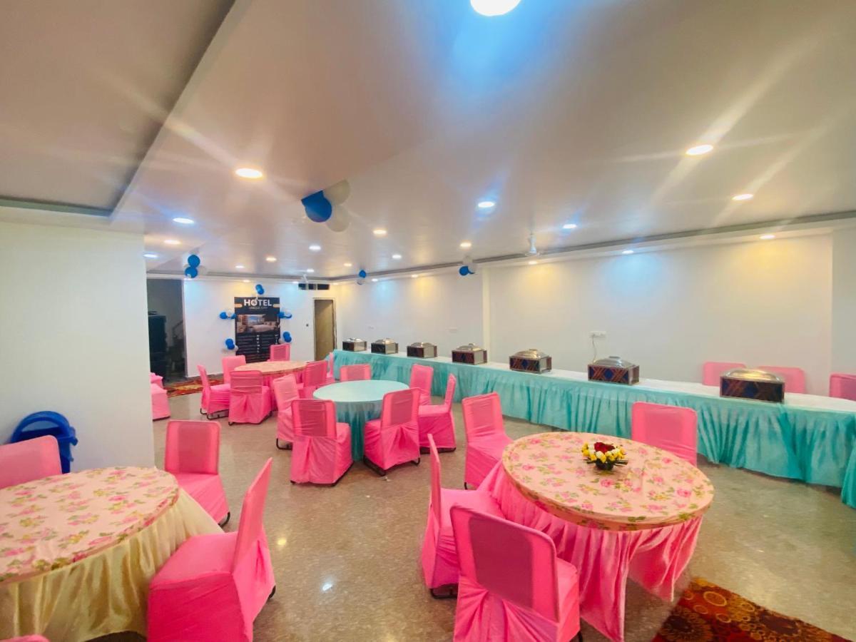 Hotel As Global Noida Zewnętrze zdjęcie